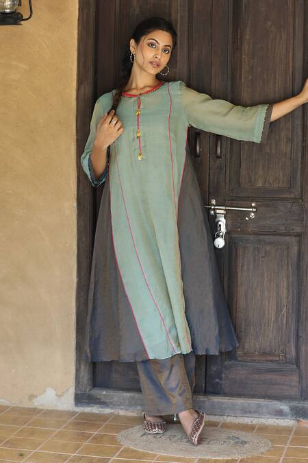 Shop_Label Kinjal Modi_Blue Chanderi Beads Round Neck Two Tone Tunic With Pant 