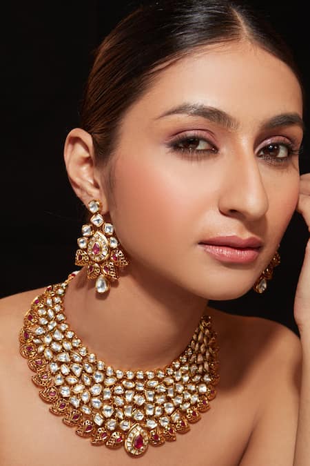 Vivinia By Vidhi Mehra_Gold Plated Stones Kundan Floral Cluster Choker Set _Online_at_Aza_Fashions