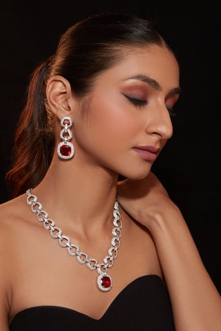 Vivinia By Vidhi Mehra_Red Zari Stone Embellished Chain Link Necklace Set _Online_at_Aza_Fashions