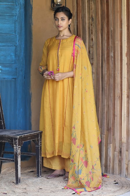 Label Kinjal Modi Yellow Fine Chanderi And Tissue Placement Embroidered Straight Kurta Pant Set 