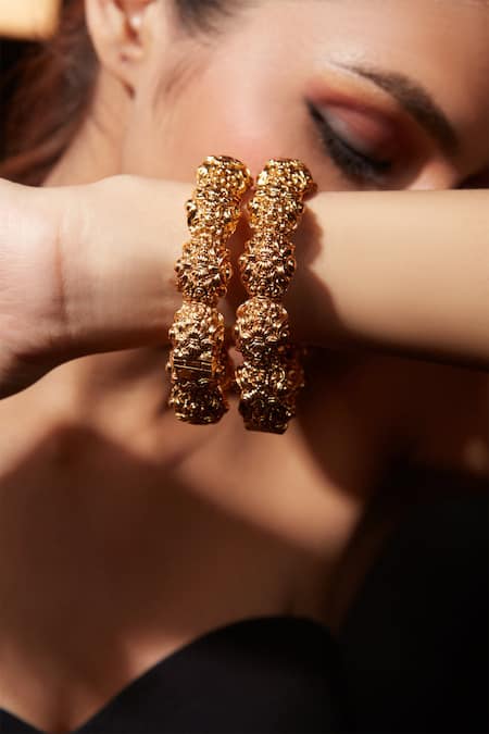 Vivinia By Vidhi Mehra_Gold Plated Diamonds, Stones Kundan Polki Studded Bangle - Set Of 2 _Online_at_Aza_Fashions