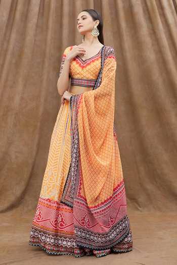 Samyukta Singhania_Yellow Georgette, Chiffon Embroidery V-neck Digital Print Blouse Lehenga Set_at_Aza_Fashions