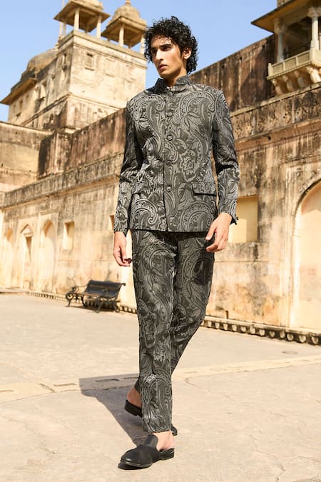 Dash and Dot Paisley Woven Full Sleeve Bandhgala With Pant 