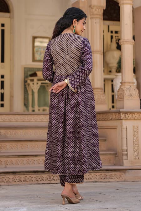 Label Niti Bothra Gathered Flower Butti Print Kurta Pant Set 