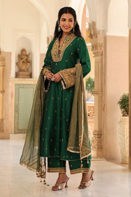 Label Niti Bothra_Green Silk Embroidery Collared Butti Kurta With Palazzo _at_Aza_Fashions