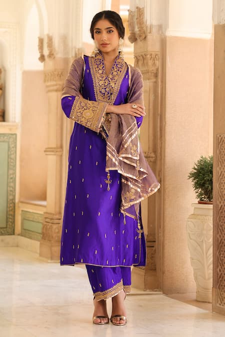 Label Niti Bothra_Blue Silk Embroidery Collared Butti Straight Kurta With Palazzo _at_Aza_Fashions