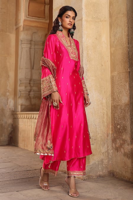 Buy_Label Niti Bothra_Pink Silk Embroidery Collared Butti Straight Kurta With Palazzo 