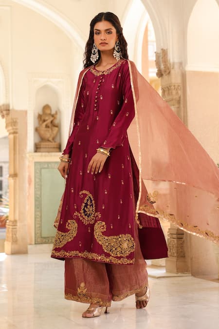 Label Niti Bothra_Pink Tissue Embroidery, Lace Round Neck Riwayat Paisley Applique Kurta Pant Set _at_Aza_Fashions