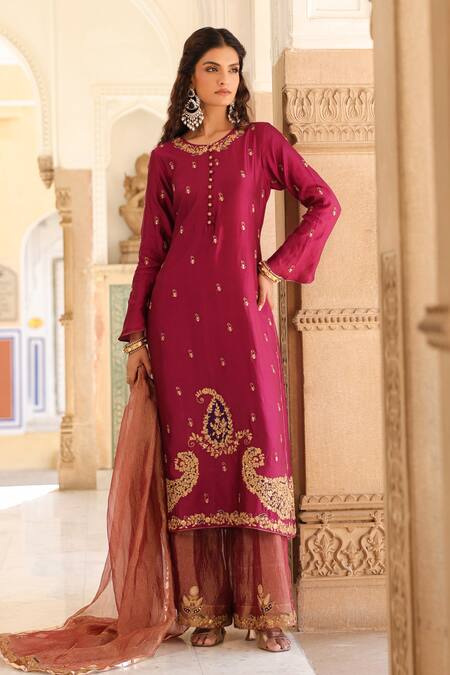 Buy_Label Niti Bothra_Pink Tissue Embroidery, Lace Round Neck Riwayat Paisley Applique Kurta Pant Set 