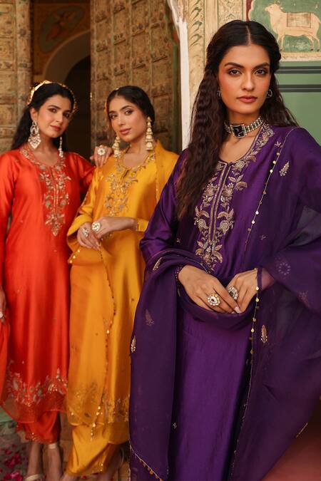 Buy_Label Niti Bothra_Orange Silk, Chiffon Pearls, Sequins, Zari Zardozi And Embroidered Kurta Pant Set 