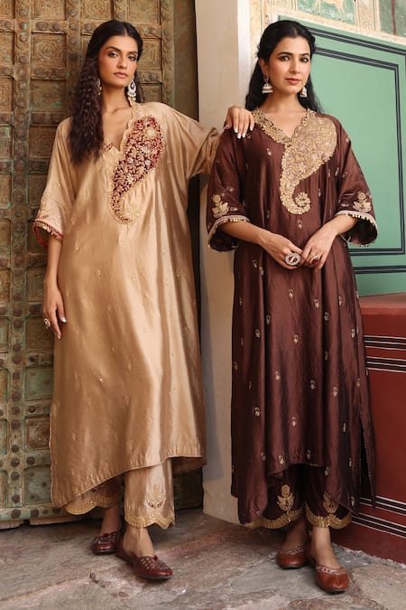Label Niti Bothra_Brown Silk Embroidery V-neck Paisley Kaftan And Pant Set _at_Aza_Fashions