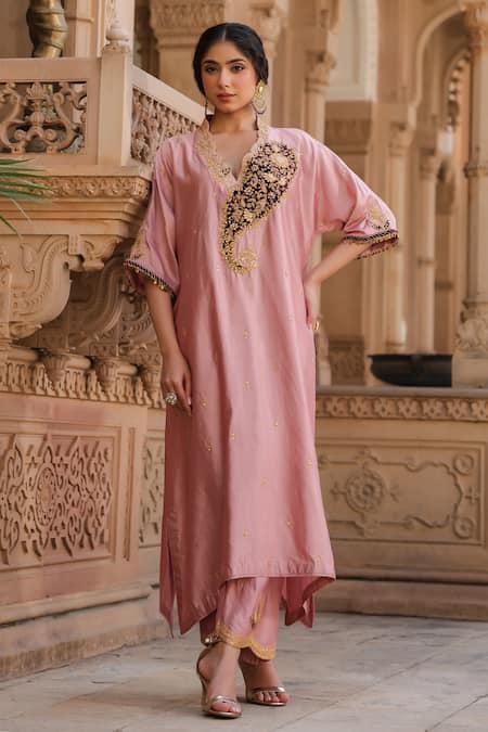 Label Niti Bothra Paisley Applique Work Kaftan & Pant Set 