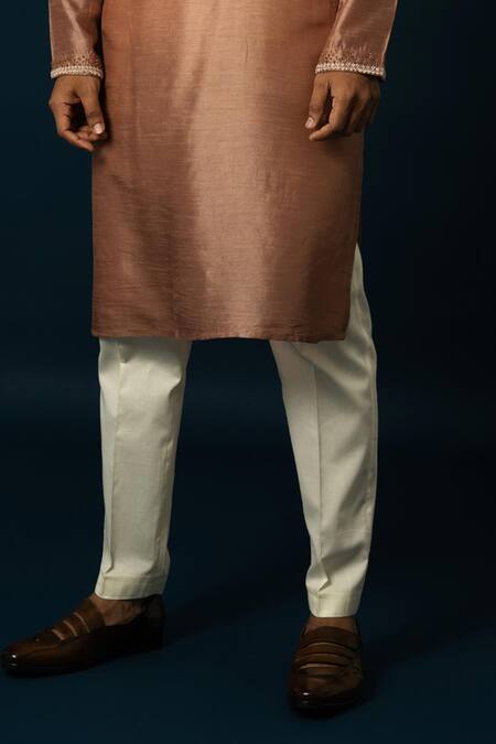 Yoseba Pink Bamboo, Maheshwari Embroidery Sienna French Knot Kurta With Pyjama Online at Aza Fashions Yoseba_Pink Bamboo, Maheshwari Embroidery Sienna French Knot Kurta With Pyjama _Online_at_Aza_Fashions