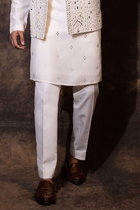 Yoseba Ivory Bamboo, Cotton Mirrors Embroidered Bundi Kurta Set Online at Aza Fashions Yoseba_Ivory Bamboo, Cotton Mirrors Embroidered Bundi Kurta Set _Online_at_Aza_Fashions