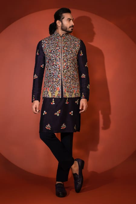 YOSEBA Jaalini Foliage Motif Embroidered Bundi Kurta Set 