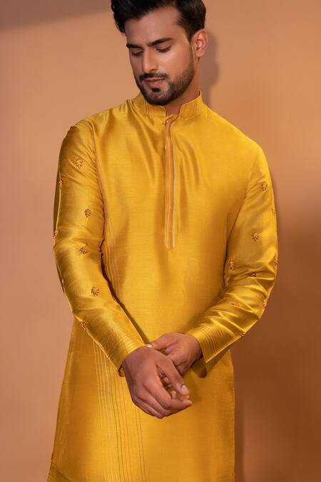 Shop Yoseba Yellow Bamboo, Cotton Embroidery Peeli Palak Linear Kurta And Pant Set Online at Aza Fashions Shop_Yoseba_Yellow Bamboo, Cotton Embroidery Peeli Palak Linear Kurta And Pant Set _Online_at_Aza_Fashions