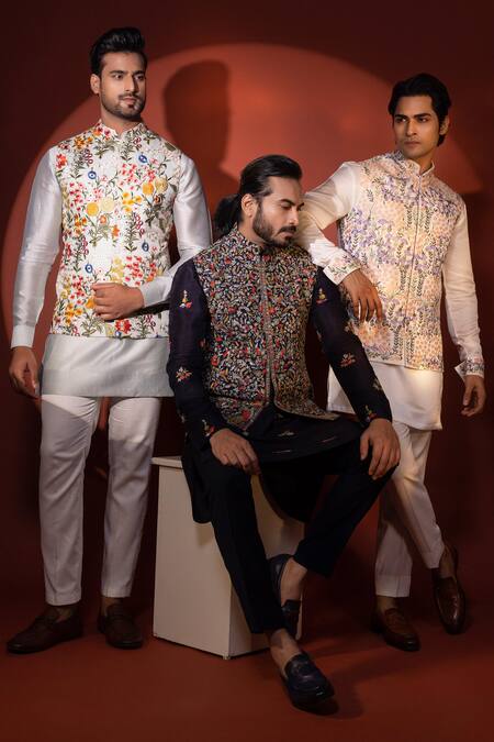 Yoseba_Green Chanderi, Cotton Embroidery Floral Thread Bundi Kurta Set _Online_at_Aza_Fashions