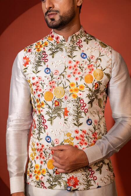 Shop_Yoseba_Green Chanderi, Cotton Embroidery Floral Thread Bundi Kurta Set 