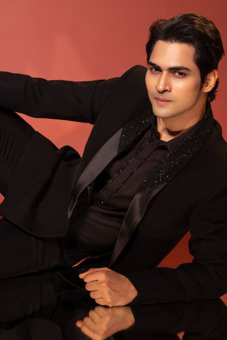 Yoseba Black Polyester Sequins Embellished Blazer And Trouser Online at Aza Fashions Yoseba_Black Polyester Sequins Embellished Blazer And Trouser _Online_at_Aza_Fashions