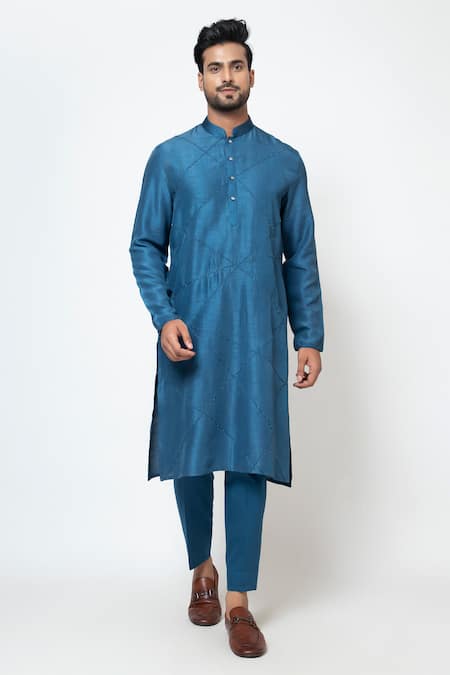 YOSEBA Neelmani Embroidered Kurta With Pant 