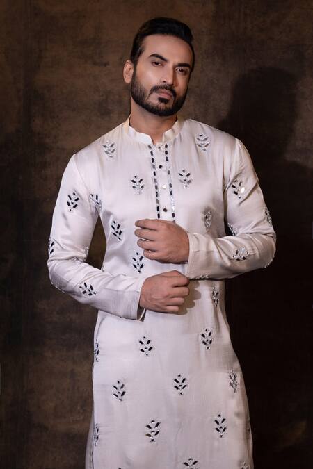 Yoseba Grey Linen, Cotton Mirrors Sheesha Saaj Embroidered Kurta With Pant at Aza Fashions Yoseba_Grey Linen, Cotton Mirrors Sheesha Saaj Embroidered Kurta With Pant _at_Aza_Fashions