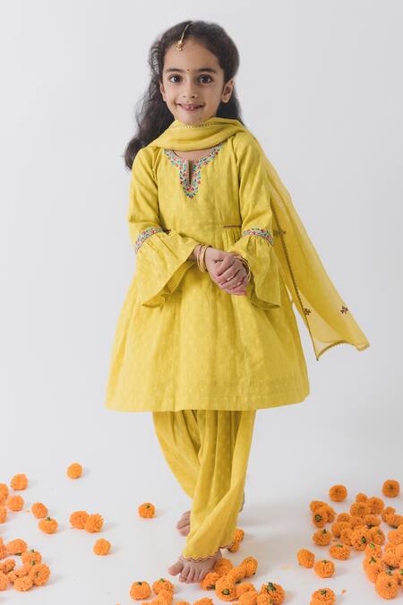 Buy_BOTEH_Yellow Chanderi Embroidery Thread Kurta Set _Online_at_Aza_Fashions