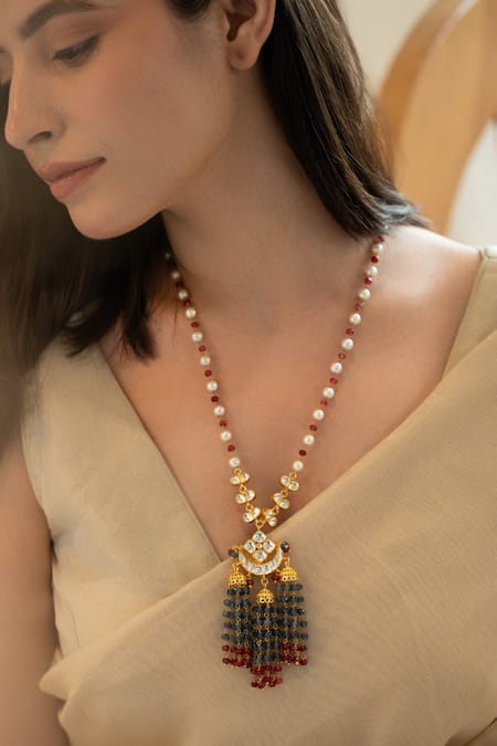 Do Taara Grey Kundan And Onyx Stone Embellished Necklace 
