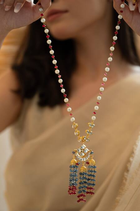 Shop_Do Taara_Grey Kundan And Onyx Stone Embellished Necklace _Online_at_Aza_Fashions