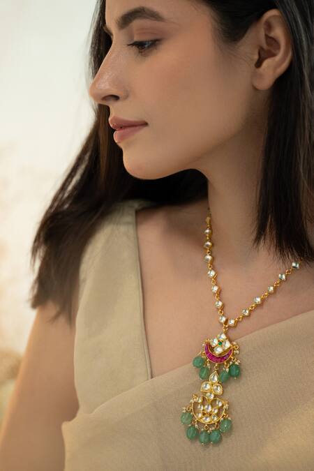 Do Taara_Green Kundan And Natural Stone Embellished Necklace _Online_at_Aza_Fashions