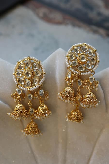 Shop Do Taara Gold Plated Kundan And Pearl Embellished Jhumka Earrings at Aza Fashions Shop_Do Taara_Gold Plated Kundan And Pearl Embellished Jhumka Earrings _at_Aza_Fashions