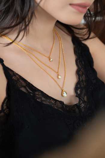 Do Taara_Gold Plated Kundan Embellished Layered Pendant Necklace _Online_at_Aza_Fashions