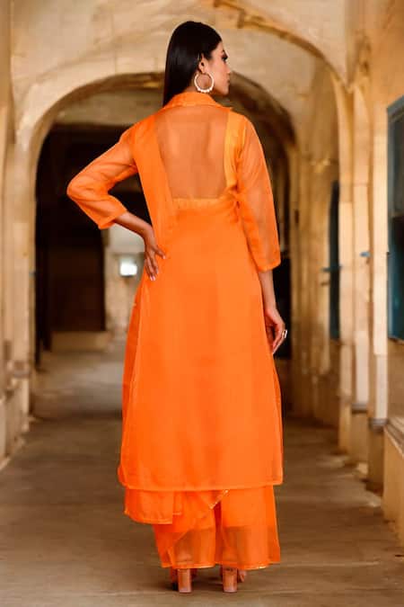 Bannhi By Priyanka Rathore Butti Embroidered Jacket Saree Set 