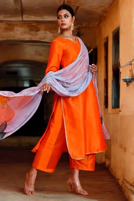 Bannhi By Priyanka Rathore Orange Silk, Chiffon Gota Patti Lace Border Kurta Set With Pichwai Print Dupatta at Aza Fashions Bannhi By Priyanka Rathore_Orange Silk, Chiffon Gota Patti Lace Border Kurta Set With Pichwai Print Dupatta _at_Aza_Fashions