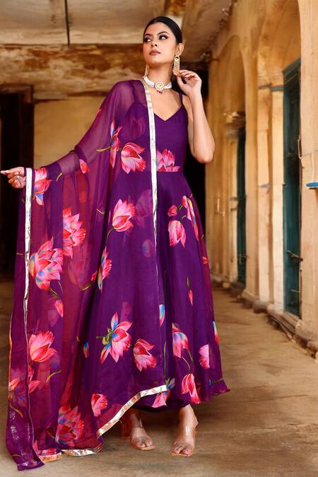 Bannhi By Priyanka Rathore_Purple Chiffon Gota Patti Sweetheart Neck Lotus Print Anarkali Pant Set _Online_at_Aza_Fashions