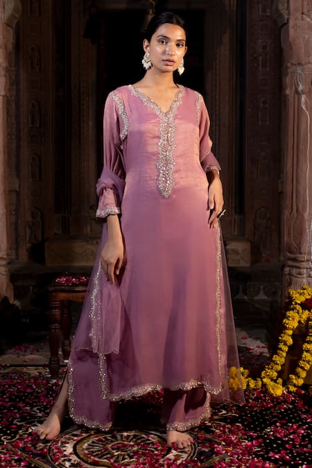 Farha Syed_Pink Chanderi Silk, Tulle Cut Work, Zari, Pearl Neckline Embroidered Kurta Set _Online_at_Aza_Fashions