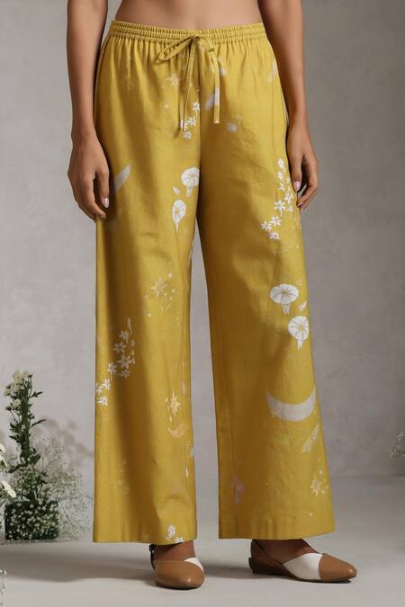 Raiman_Yellow Cotton Collared Enchanted Garden Print Kurta With Pant _Online_at_Aza_Fashions