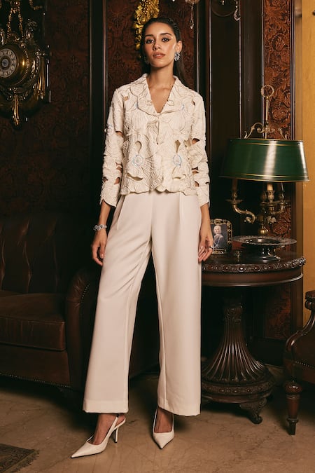 Studio22 by Pulkita Arora Bajaj White Banana Crepe Embroidery Floral Lapel Enchantress Crop Jacket With Pant 