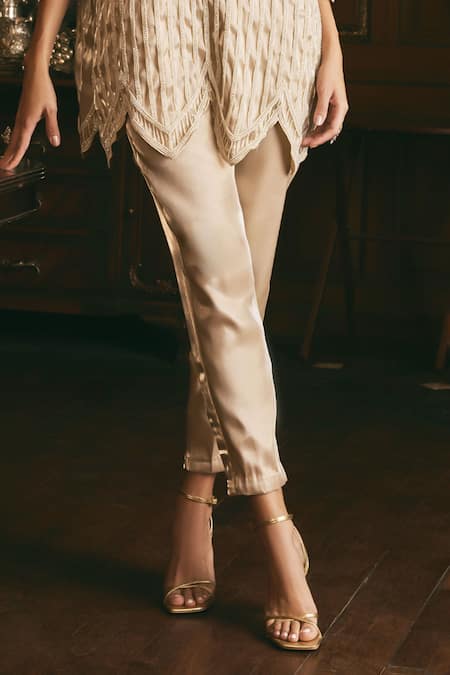 Studio22 By Pulkita Arora Bajaj_Beige Organza Lace, Pearls Round Neck Grace Embroidered Short Kurta With Pant _Online_at_Aza_Fashions