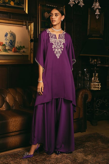 Studio22 by Pulkita Arora Bajaj Purple Satin Embroidered Bead Notched Lumina Floral Kaftan With Flared Pant 