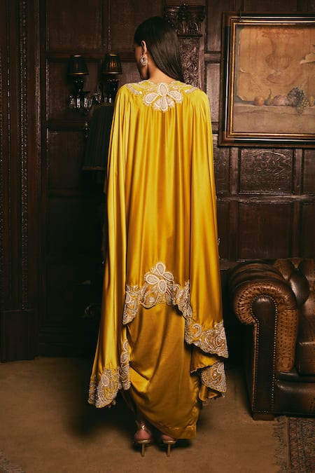 Studio22 By Pulkita Arora Bajaj Sunspot Pearl Embroidered Scalloped Kaftan With Draped Skirt 