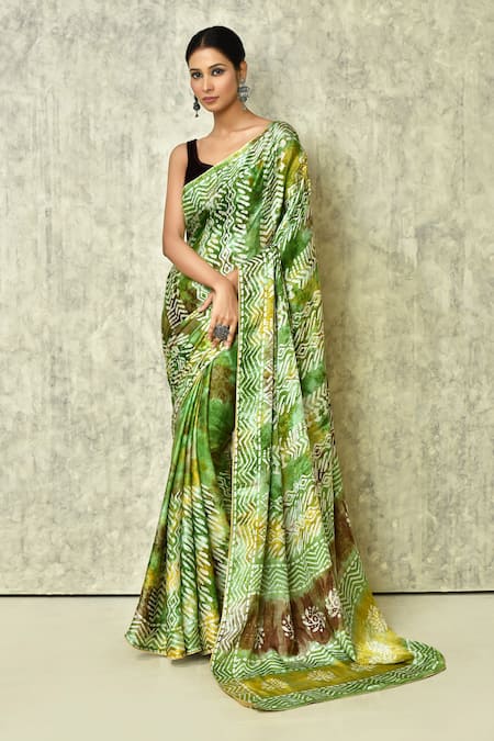 Shop_Samyukta Singhania_Green Gingham Abstract Linear Print Saree With Running Blouse_Online_at_Aza_Fashions