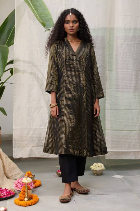 Raas Life_Black Handwoven Chanderi Solid Kalakriti Straight Trouser _Online_at_Aza_Fashions