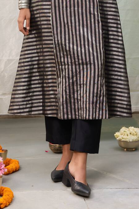 Buy_Raas Life_Black Handwoven Chanderi Solid Kalakriti Straight Trouser _Online_at_Aza_Fashions