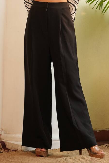 Buy Midushi Bajoria White Silk Pearls, Embroidery Collared Embellished 3d Crop Top With Pant Online at Aza Fashions Buy_Midushi Bajoria_White Silk Pearls, Embroidery Collared Embellished 3d Crop Top With Pant _Online_at_Aza_Fashions