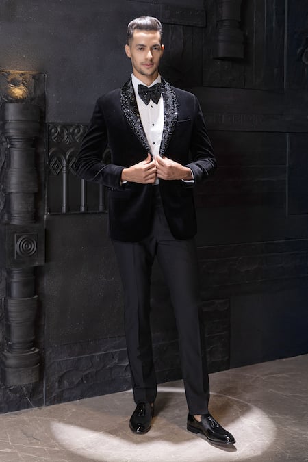 Amit Arora Embellished Collar Suit & Pant Set 