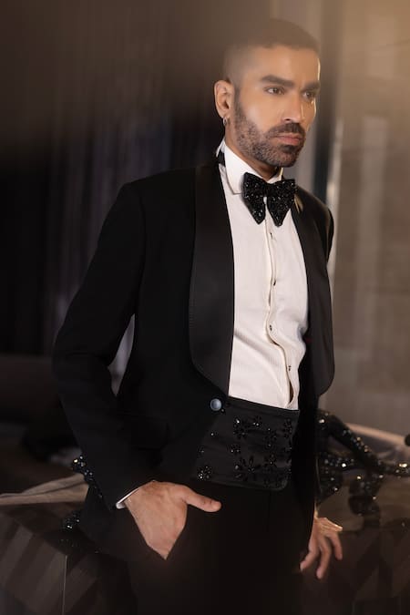 Shop_Amit Arora_Black Suit And Pant Poly Knit Embroidery Floral Lapel Collar Set _at_Aza_Fashions