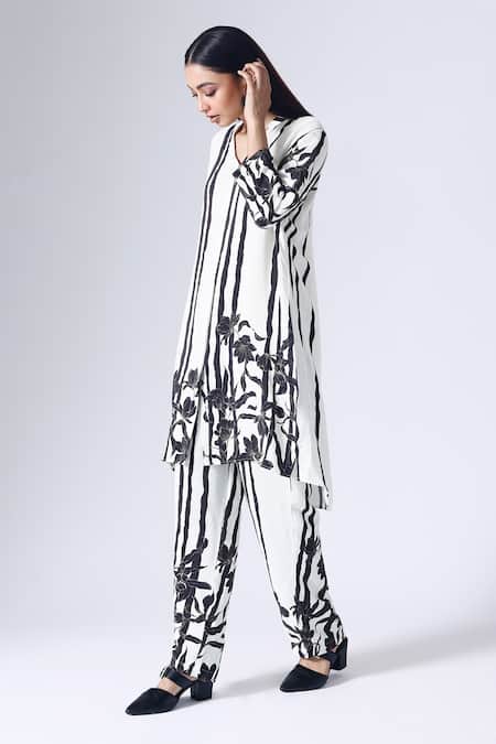 Buy Klad Black Crepe Mandarin Collar Striped Musk Print Kurta With Pant Online at Aza Fashions Buy_Klad_Black Crepe Mandarin Collar Striped Musk Print Kurta With Pant_Online_at_Aza_Fashions