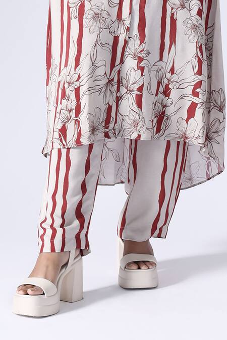 Buy Klad Maroon Crepe Collared Striped Fleur Print Kurta With Pant Online at Aza Fashions Buy_Klad_Maroon Crepe Collared Striped Fleur Print Kurta With Pant_Online_at_Aza_Fashions