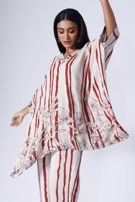 Shop Klad Maroon Crepe Print Striped Fleur V Neck Kaftan With Pant Online at Aza Fashions Shop_Klad_Maroon Crepe Print Striped Fleur V Neck Kaftan With Pant_Online_at_Aza_Fashions