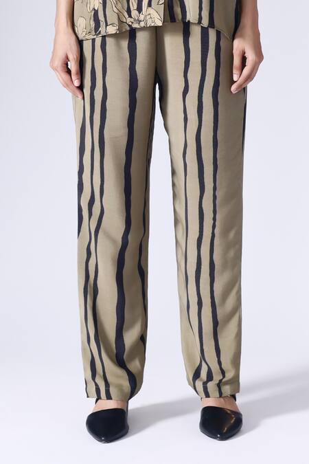 Klad Green Crepe Print Striped Flora Collar Neck Shirt With Pant Online at Aza Fashions Klad_Green Crepe Print Striped Flora Collar Neck Shirt With Pant_Online_at_Aza_Fashions